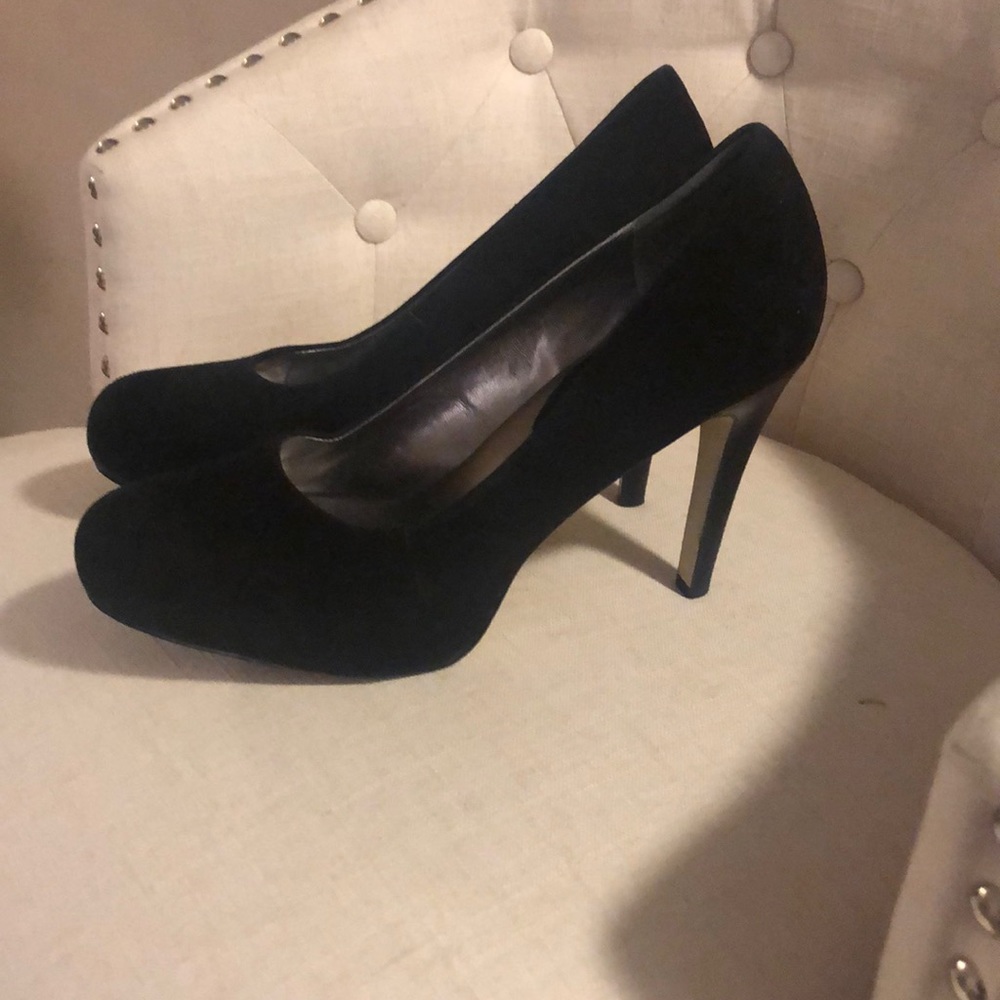Banana Republic Black pumps
